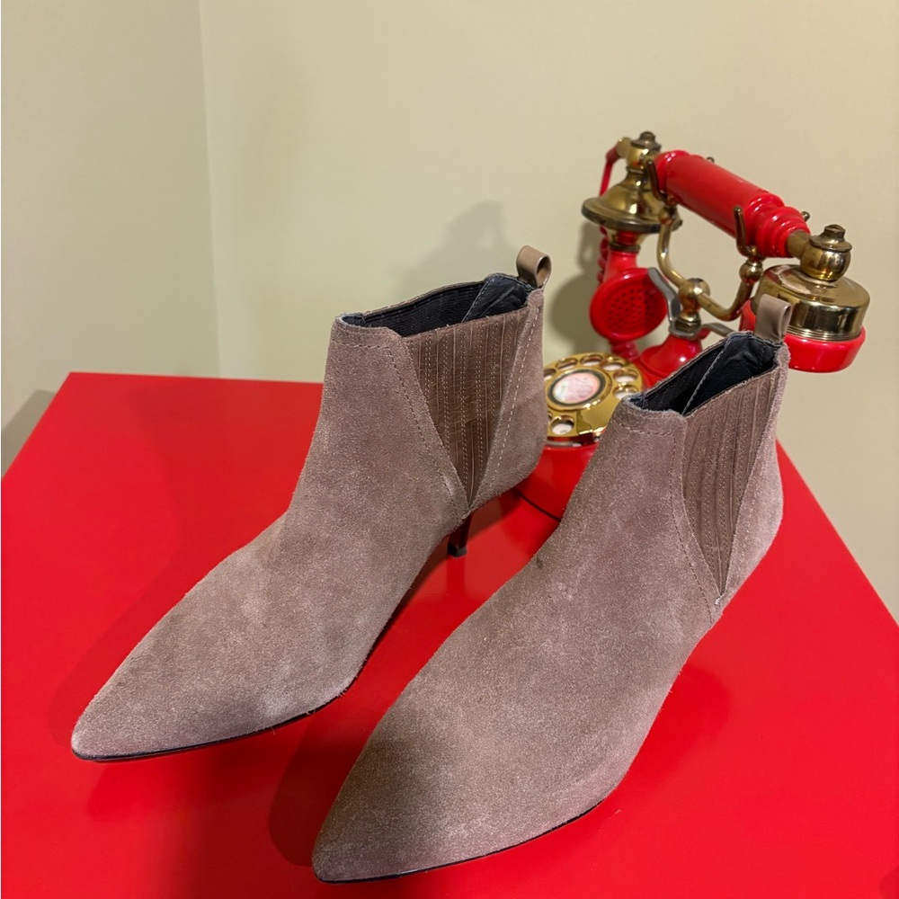 Donald J. Pliner Taupe Ankle Booties